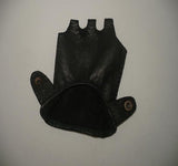 Lady's fashion fingerless peccary leather gloves